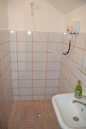 Casa Cu Castan