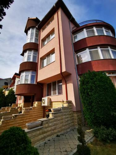 Arka Apartments
