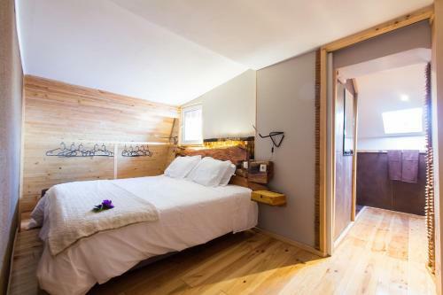 Bed & Breakfast Feel At Home Guest House