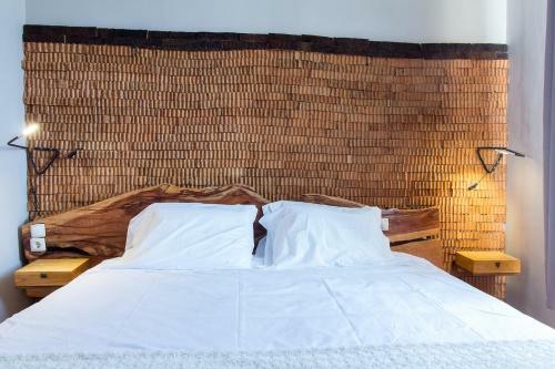 Bed & Breakfast Feel At Home Guest House