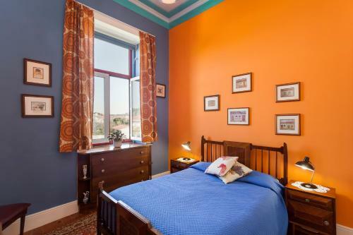 Hostal Vintage Balcony Guesthouse