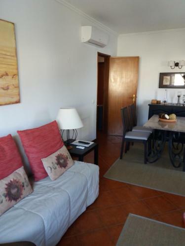 Apartamento Praia Das Avencas Apt Junto Ao Mar Com Estacionamento E AC