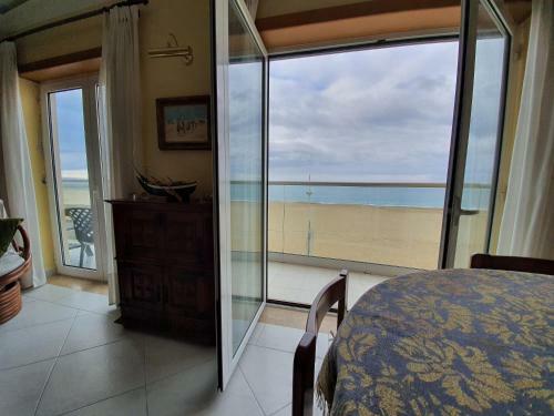 Nazare Apartamento Em Frente Ao Mar