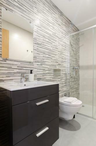 North Breeze - 2 Bedroom Apartment With Rooftop Pool