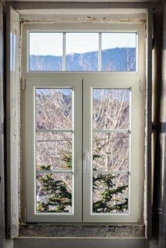 Mountain House/ Serra Da Estrela