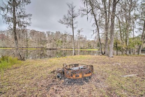 Unplugged Withlacoochee Riverfront Retreat!