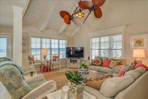 Woodwind Beach 10 Holiday Home