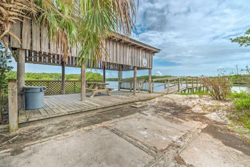 Apartamento Charming Cedar Key Condo Direct Beach Access