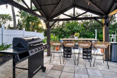 Waterfront Bradenton Home Private Pool And Fire Pit