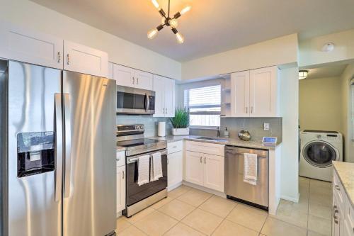 Cute And Cozy Florida Duplex Walk To Beaches!