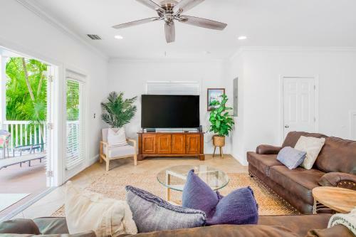 Social Tides Villa #7209