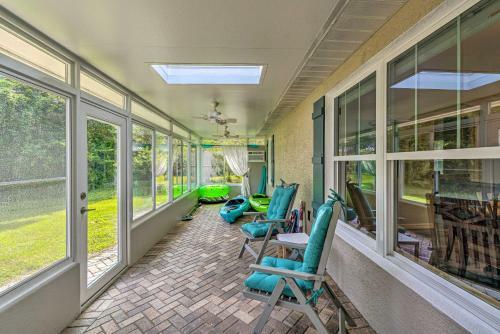 Modern Gem With Private Kayak Dock On Rainbow River!