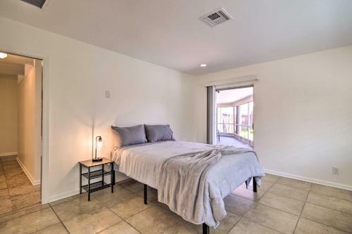 Deerfield Beach Home Near Golfing And Shopping!