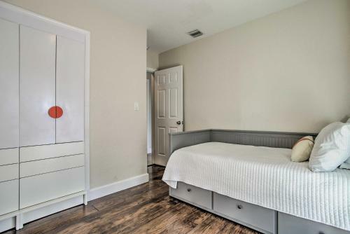 Pet-friendly Home With Pool Less Than 4 Mi To Beach!