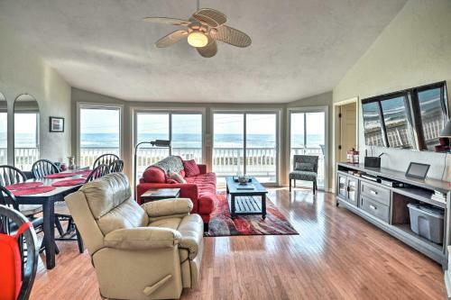 Sunny Home With Decks And Views, Steps To Beach!