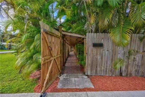 Fabulous House Near Downtown Fort Myers