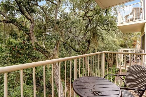 2072 Beach Wood