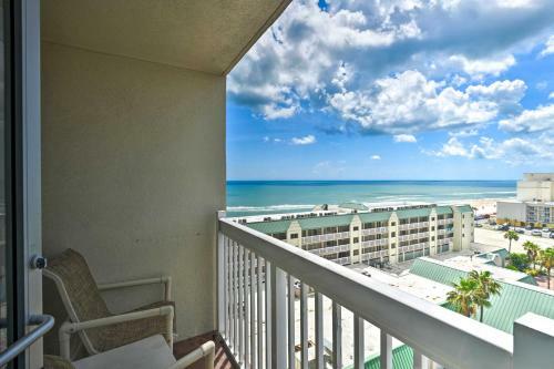 Apartamento Colorful Ocean-view Studio Steps From Beach!