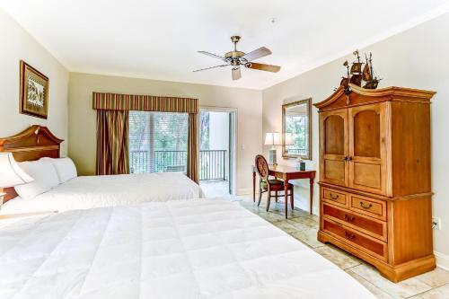 Tennis Villas III