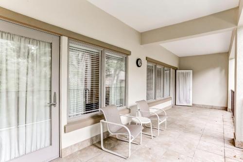 Tennis Villas III