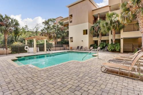 Tennis Villas III