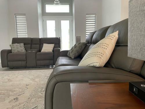 Villa Skyline Cape Coral, Private Heated Pool And Spa