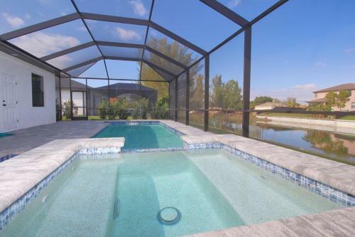 Villa Skyline Cape Coral, Private Heated Pool And Spa
