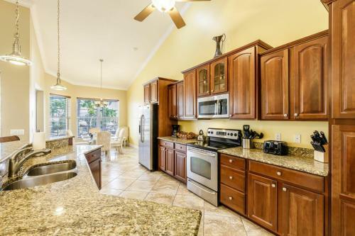 Villa Barefoot - Roelens Vacations - Heated Pool & Spa, Gulf Access, Sleeping Capabilities For 10!