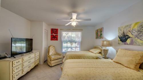 Lakeside At Cat Cay - Cape Coral - Roelens Vacations