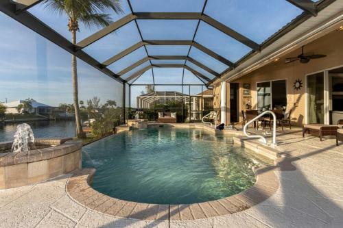 Custom Infinity Pool & Spa With Kayaks - Villa Bella Del Sol - Roelens Vacations