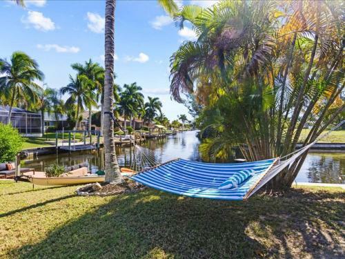 Prestigious Location, Update Home, Beautiful Waterview - Villa Coconut Canal