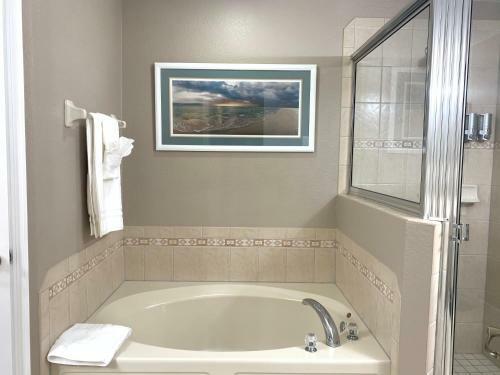 Waterfront Villa ? Multi-enjoyable Activities