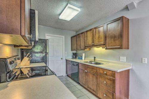 Gulf Breeze Townhome 6 Mi To Pensacola Beach