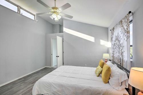 Chic Cape Coral Oasis With Pool About 7 Mi To Beach