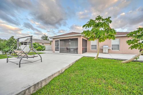 Cape Coral Home With Fenced Yard 11 Mi To Beach