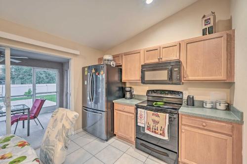 Cape Coral Home With Fenced Yard 11 Mi To Beach
