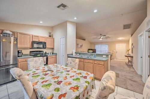 Cape Coral Home With Fenced Yard 11 Mi To Beach