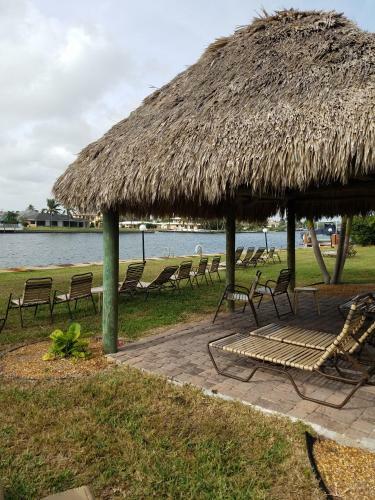 Beach Resort Villa - Beautiful Updated