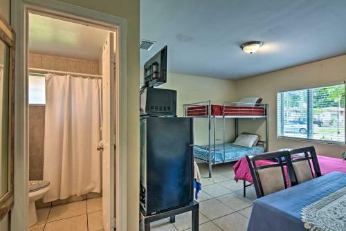 Inviting Family Apartment Less Than 3 Mi From The Coast!