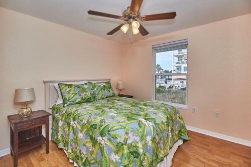 Charming Beach Front Cottage With Stunning Unset Views Pets Are Welcome Here Bella11