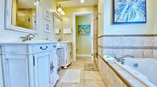 On The Rocks By Teeming Vacation Rentals