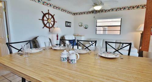 Lemar By Teeming Vacation Rentals