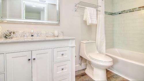 Intercoastal 203 By Teeming Vacation Rentals