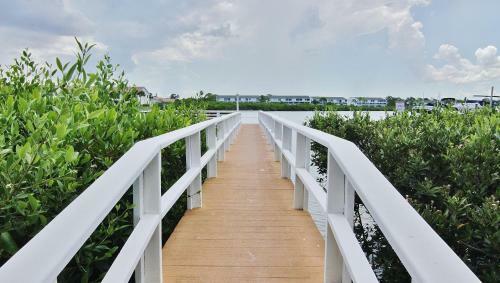 Water View By Teeming Vacation Rentals