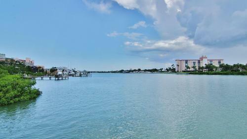 Water View By Teeming Vacation Rentals