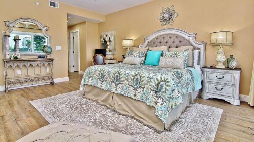Sun West Palms By Teeming Vacatin Rentals