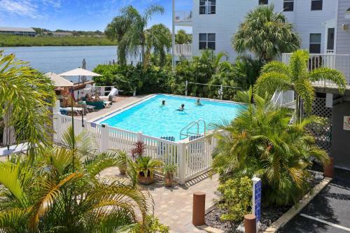Sea Shell 24 -charming Townhome Near The Beach With Pool And Bbq