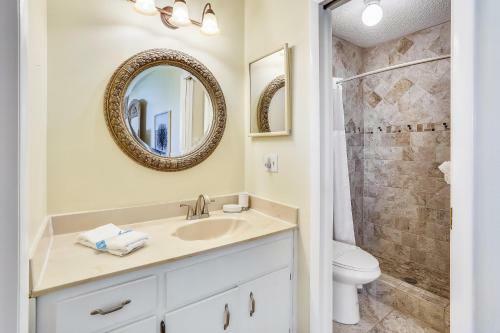 Sea Shell 24 -charming Townhome Near The Beach With Pool And Bbq