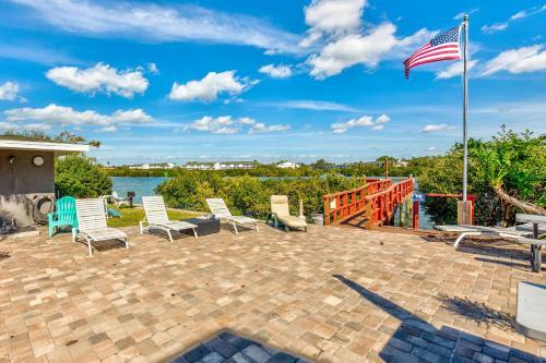 Sea Shell 24 -charming Townhome Near The Beach With Pool And Bbq