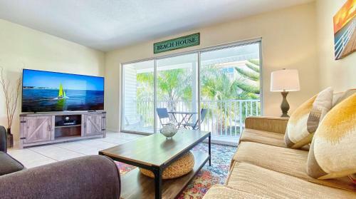 Beachside Villas 204b By Teeming Vacation Rentals